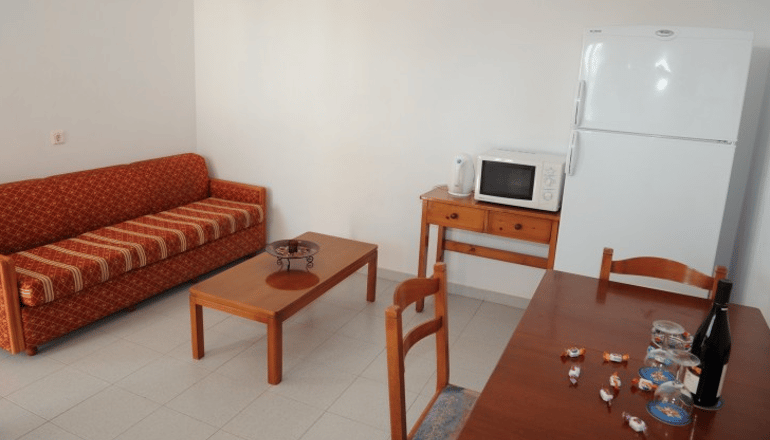 Chrysanthi Studio & Apartments