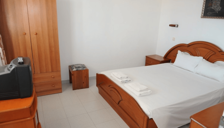 Chrysanthi Studio & Apartments