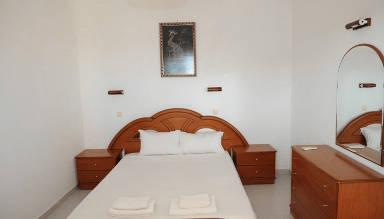 Chrysanthi Studio & Apartments
