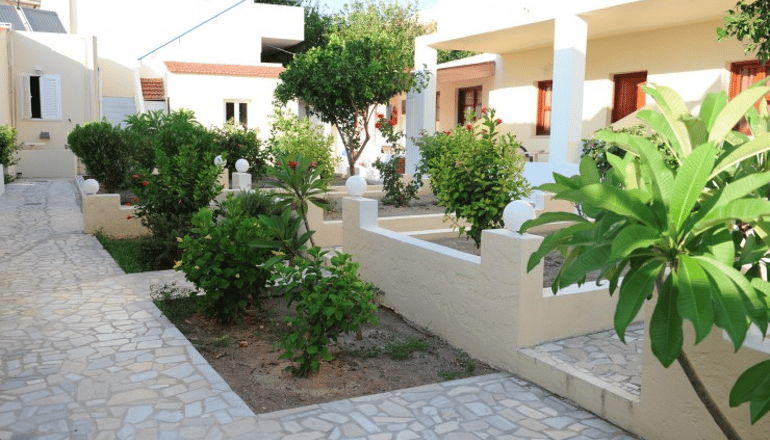 Chrysanthi Studio & Apartments