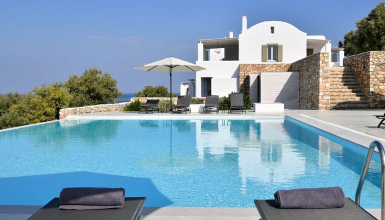 Ciel Paros Villas