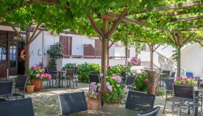 Cleopatra Hotel - Χορευτό, Πήλιο