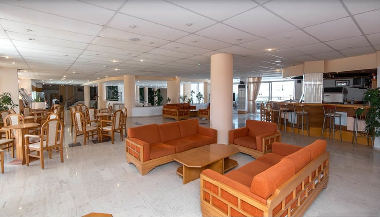 Cleopatra Kris Mari Hotel