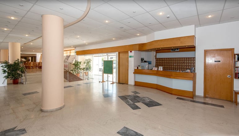 Cleopatra Kris Mari Hotel