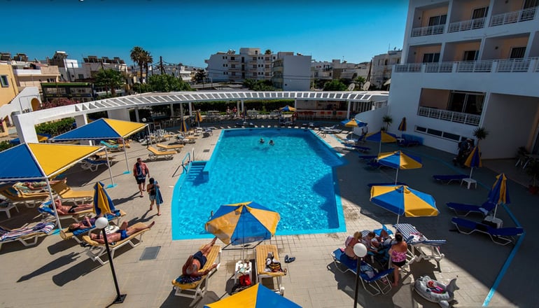 Cleopatra Kris Mari Hotel