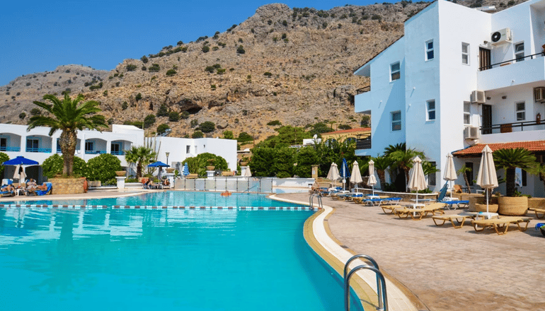 Coliseum Studios & Apartments