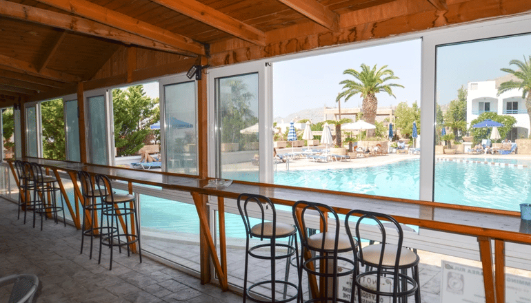 Coliseum Studios & Apartments