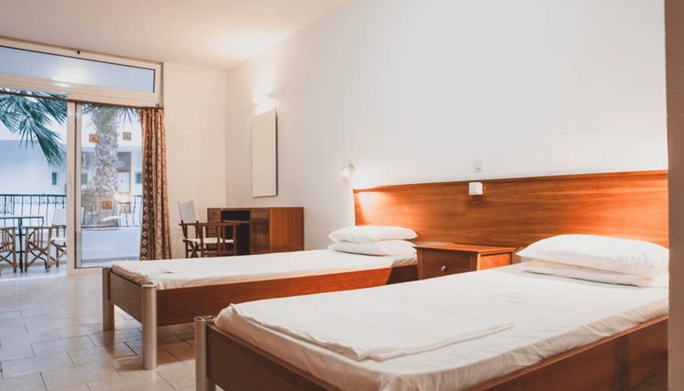 Coliseum Studios & Apartments