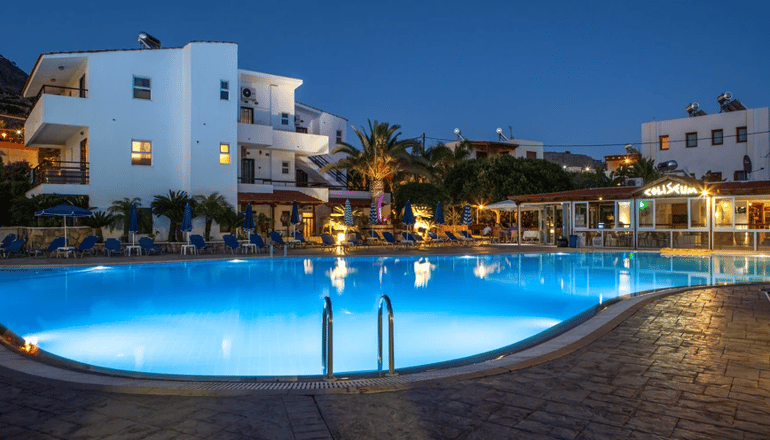 Coliseum Studios & Apartments