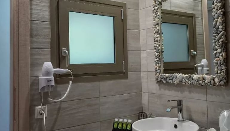 Core Luxury Suites - Σκιάθος