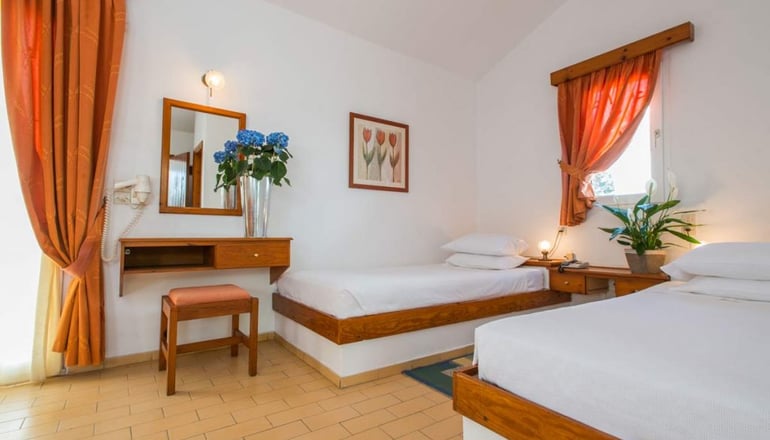 Delfinia Hotel & Bungalows - Μόλυβος, Λέσβος