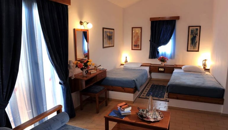 Delfinia Hotel & Bungalows - Μόλυβος, Λέσβος