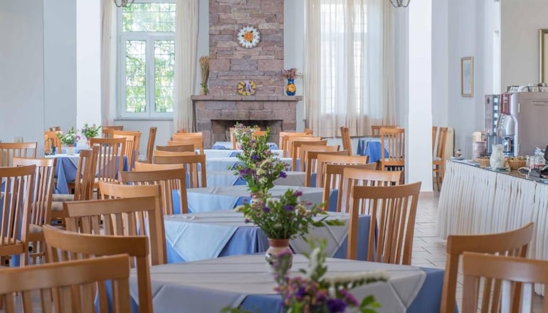 Delfinia Hotel & Bungalows - Μόλυβος, Λέσβος