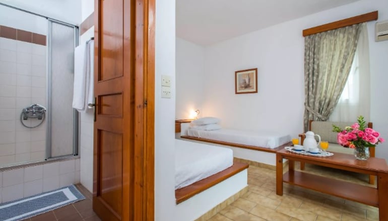 Delfinia Hotel & Bungalows