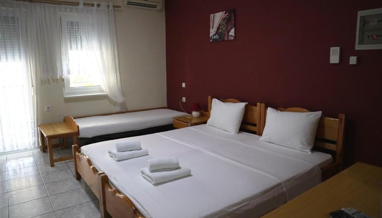 Delphin Rooms Sivota