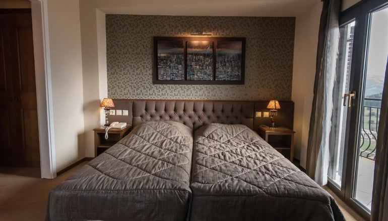 Deluxe Hotel Anesis