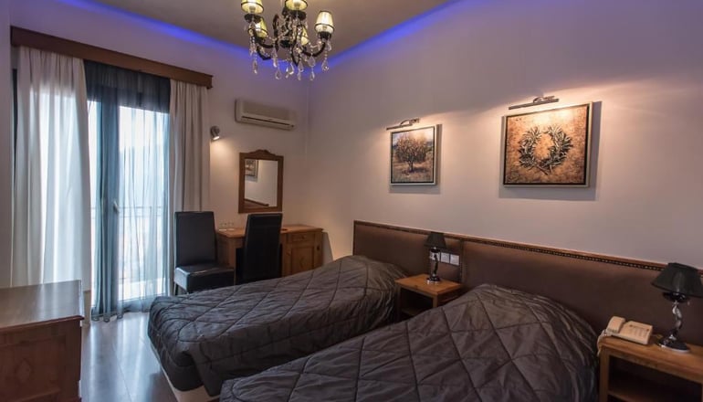 Deluxe Hotel Anesis