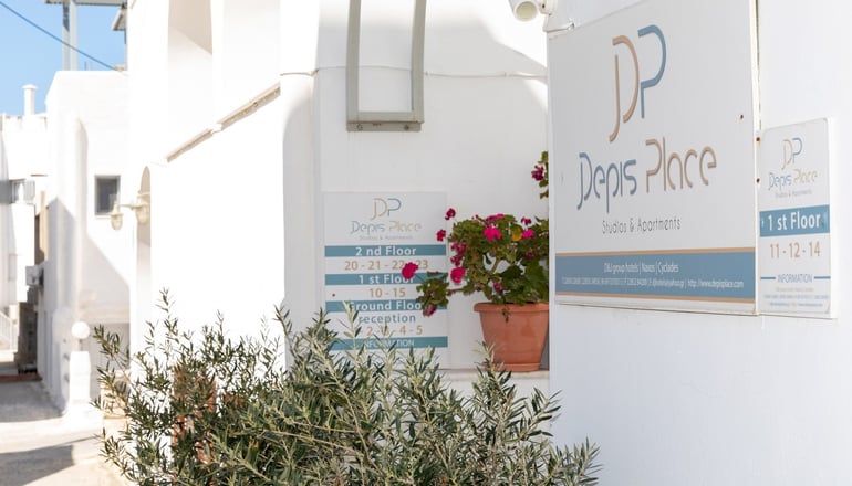 Depis Place Studios & Apartments