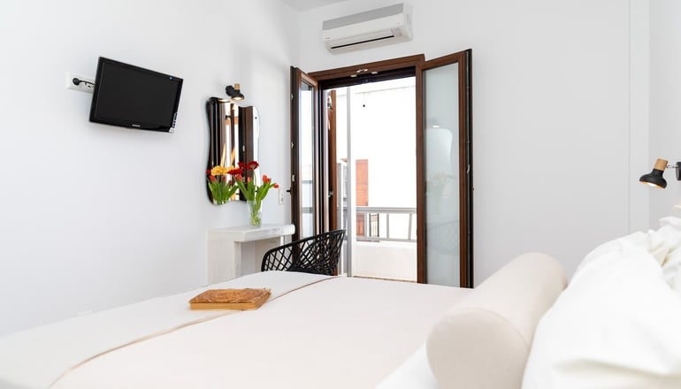 Depis Place Studios & Apartments