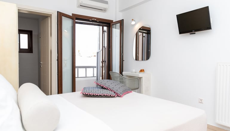 Depis Place Studios & Apartments