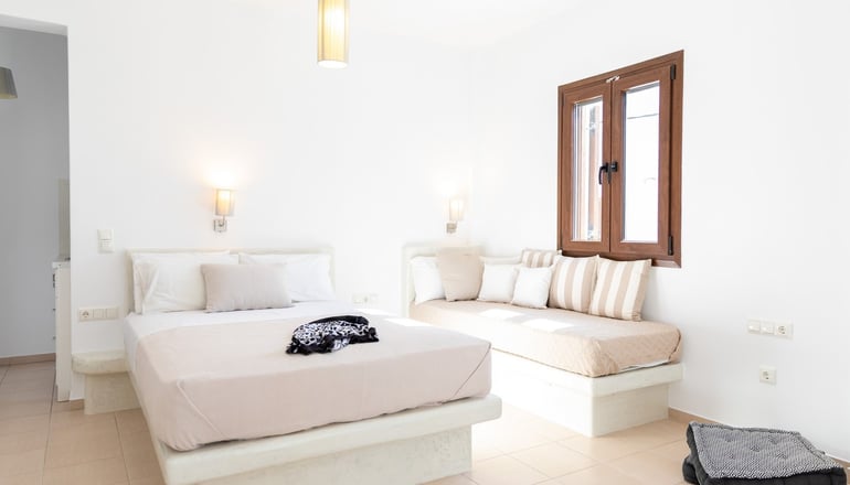 Depis Place Studios & Apartments
