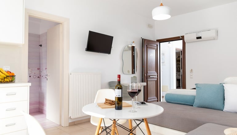 Depis Place Studios & Apartments