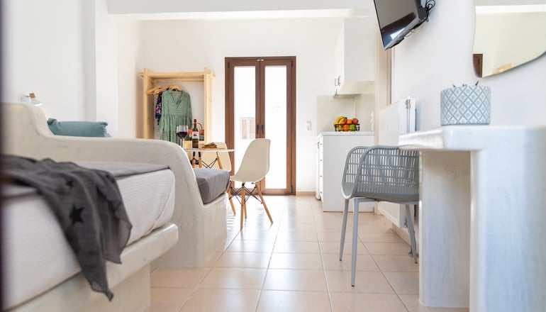 Depis Place Studios & Apartments
