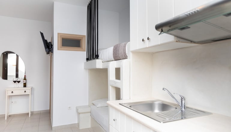 Depis Place Studios & Apartments