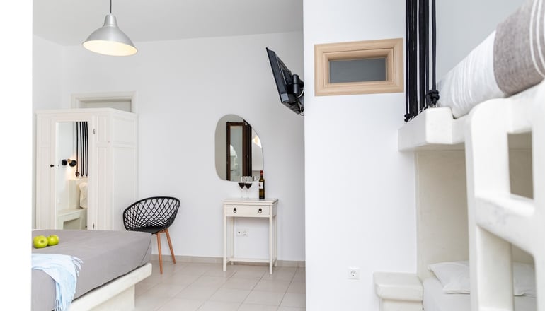 Depis Place Studios & Apartments