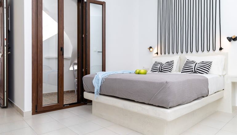 Depis Place Studios & Apartments