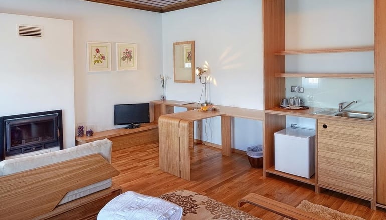 4* Dilofo Hotel Luxury Suites - Δίλοφο Ζαγορίου