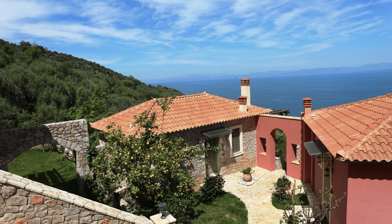Dio Guesthouses - Λεωνίδιο, Αρκαδία