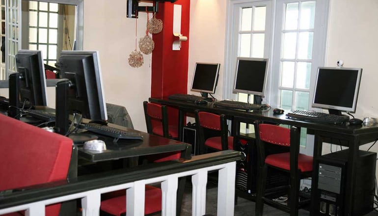 Dionysos Hotel - Πόρος