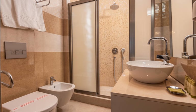 Dionysos Hotel & Suites