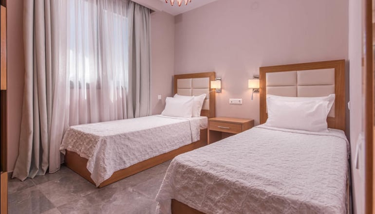 Dionysos Hotel & Suites