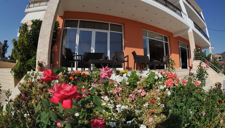 Dionysos Luxury Apartments