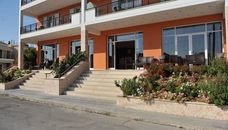 Dionysos Luxury Apartments