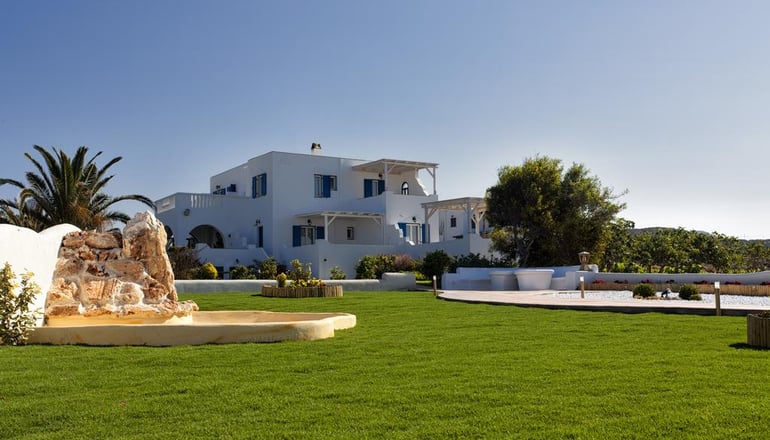 Dolphin Kastraki Studios & Apartments