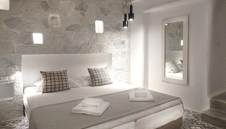 Dolphin Kastraki Studios & Apartments