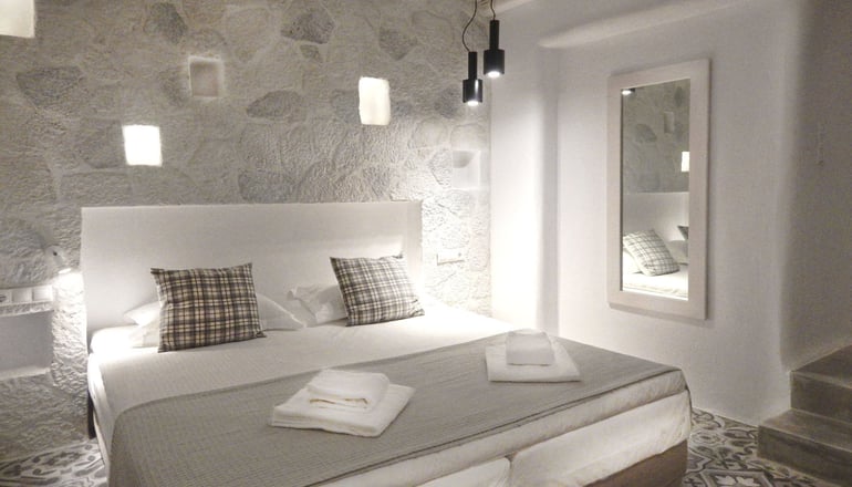 Dolphin Kastraki Studios & Apartments