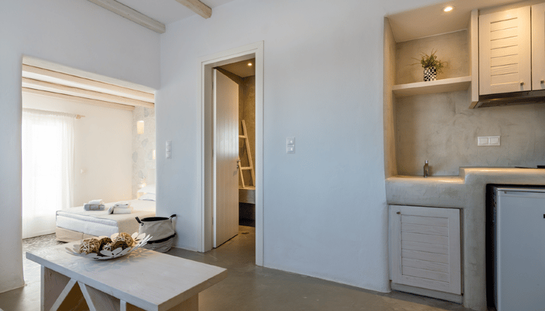 Dolphin Kastraki Studios & Apartments