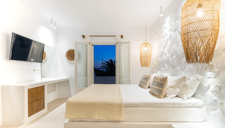 Dolphin Kastraki Studios & Apartments