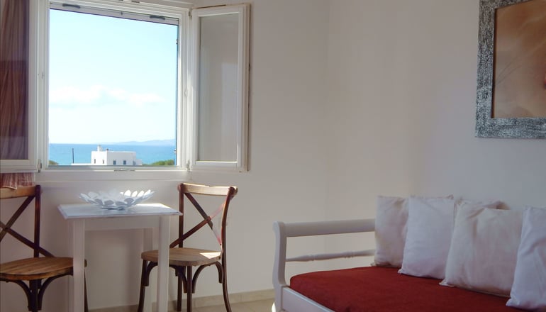 Dolphin Kastraki Studios & Apartments