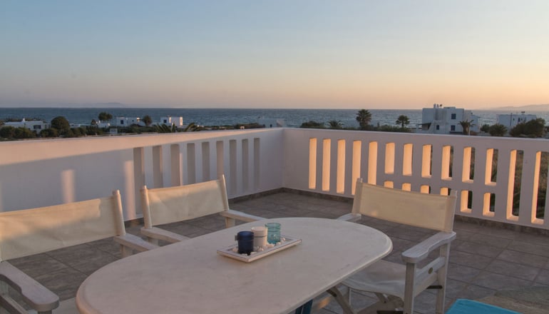 Dolphin Kastraki Studios & Apartments