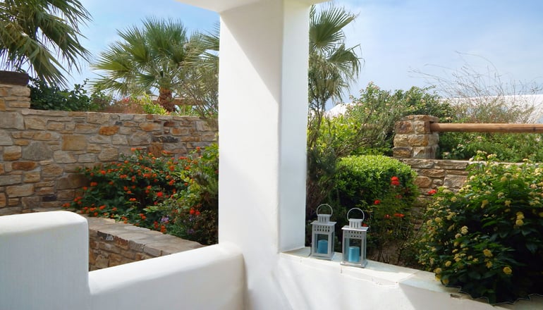 Dolphin Kastraki Studios & Apartments