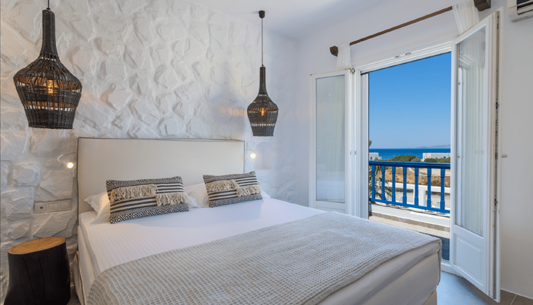 Dolphin Kastraki Studios & Apartments