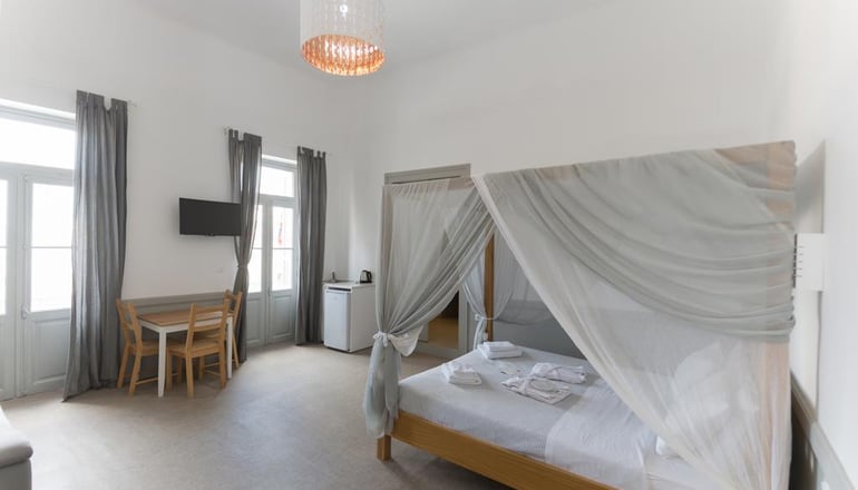 4* Douskos Guest House - Ύδρα