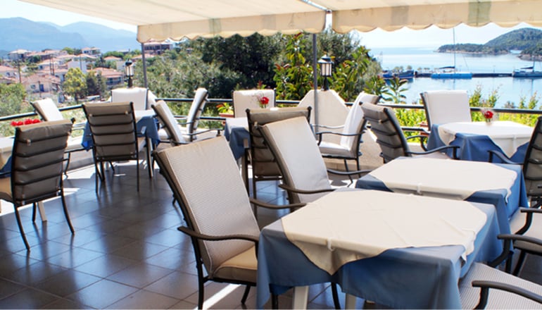 Drymna Hotel - Τριζόνια, Φωκίδα