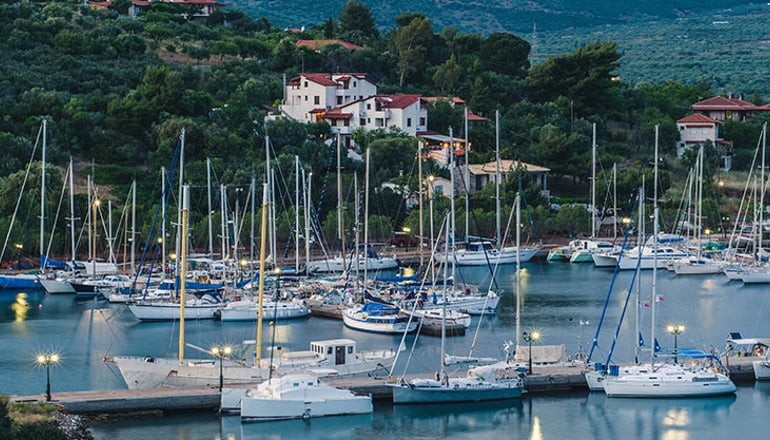 Drymna Hotel - Τριζόνια, Φωκίδα