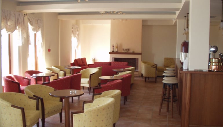 Elatou Hotel